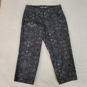 Dockers Black Paisley Capris